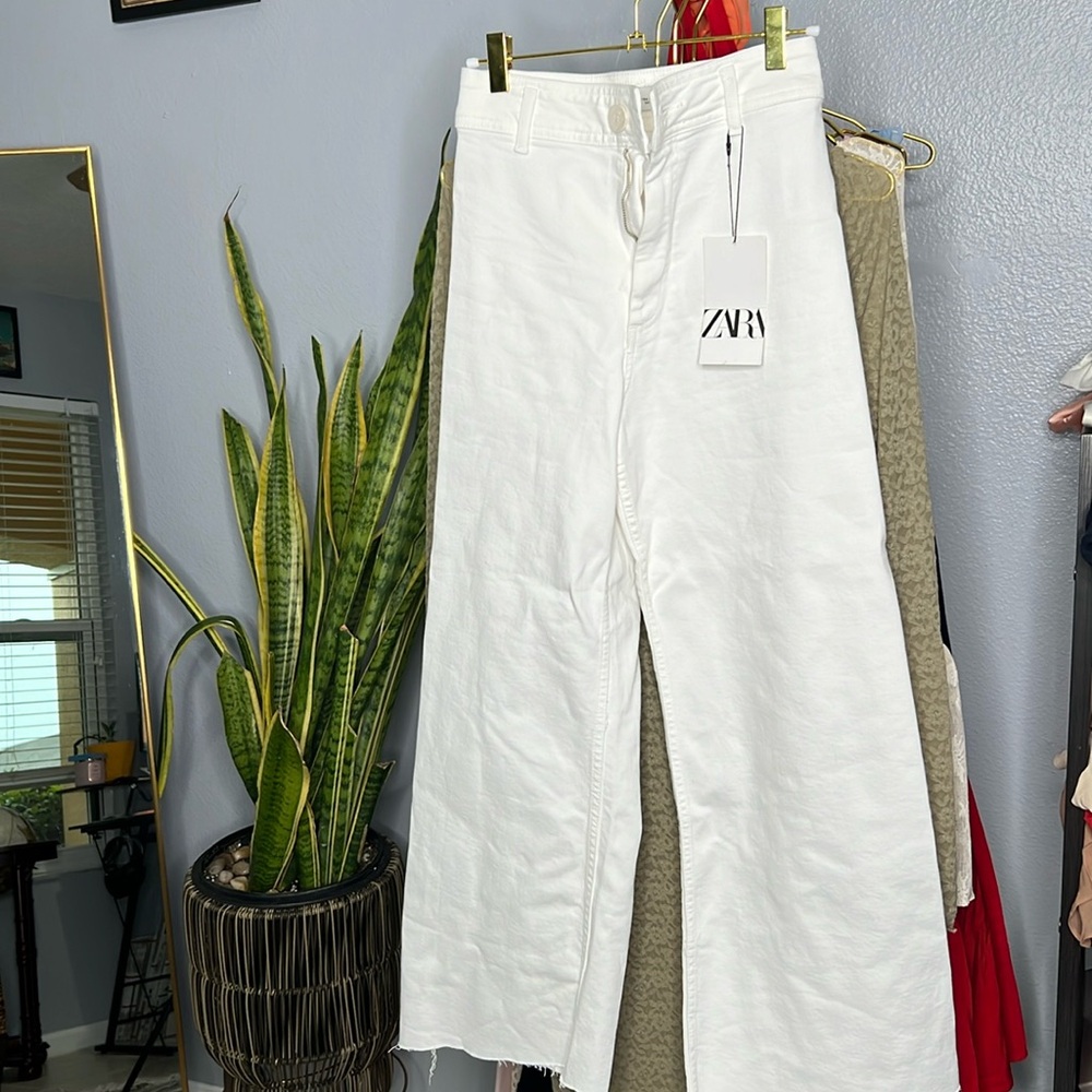 Zara Short White Boyfriend Pants